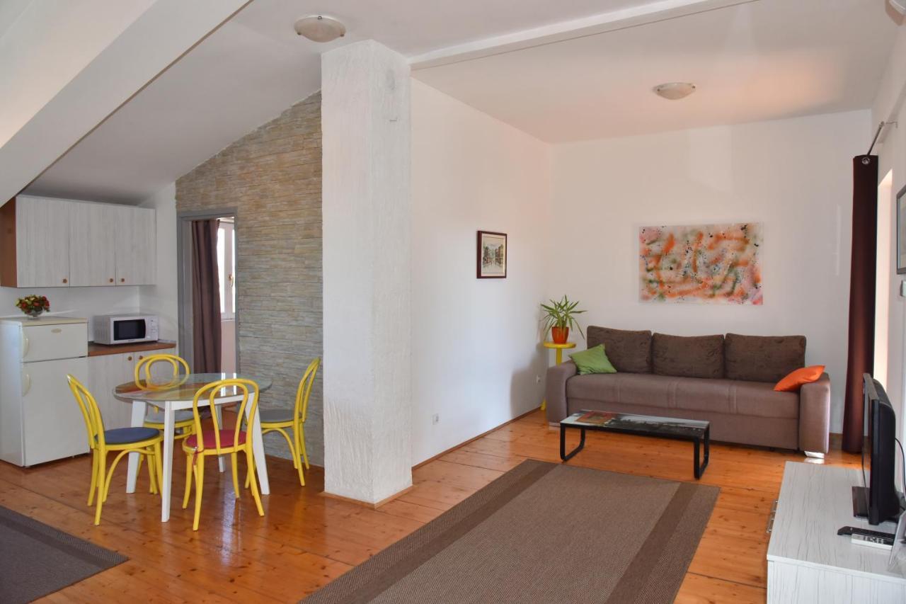 Apartment Piero *